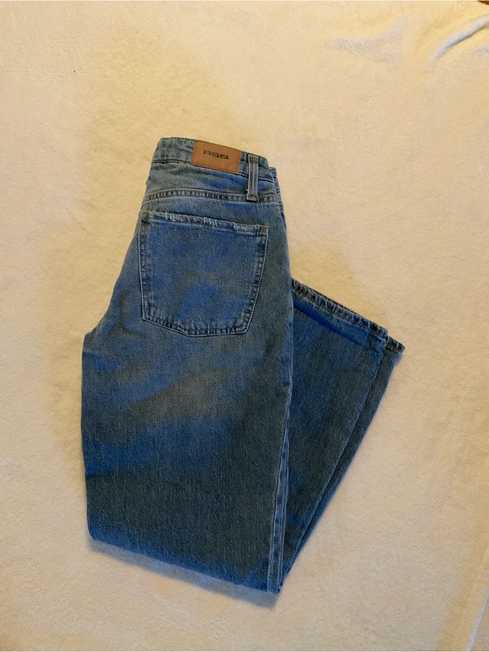 RSQ by Tilly’s Medium Wash Straight Leg Ankle Jeans Size 25